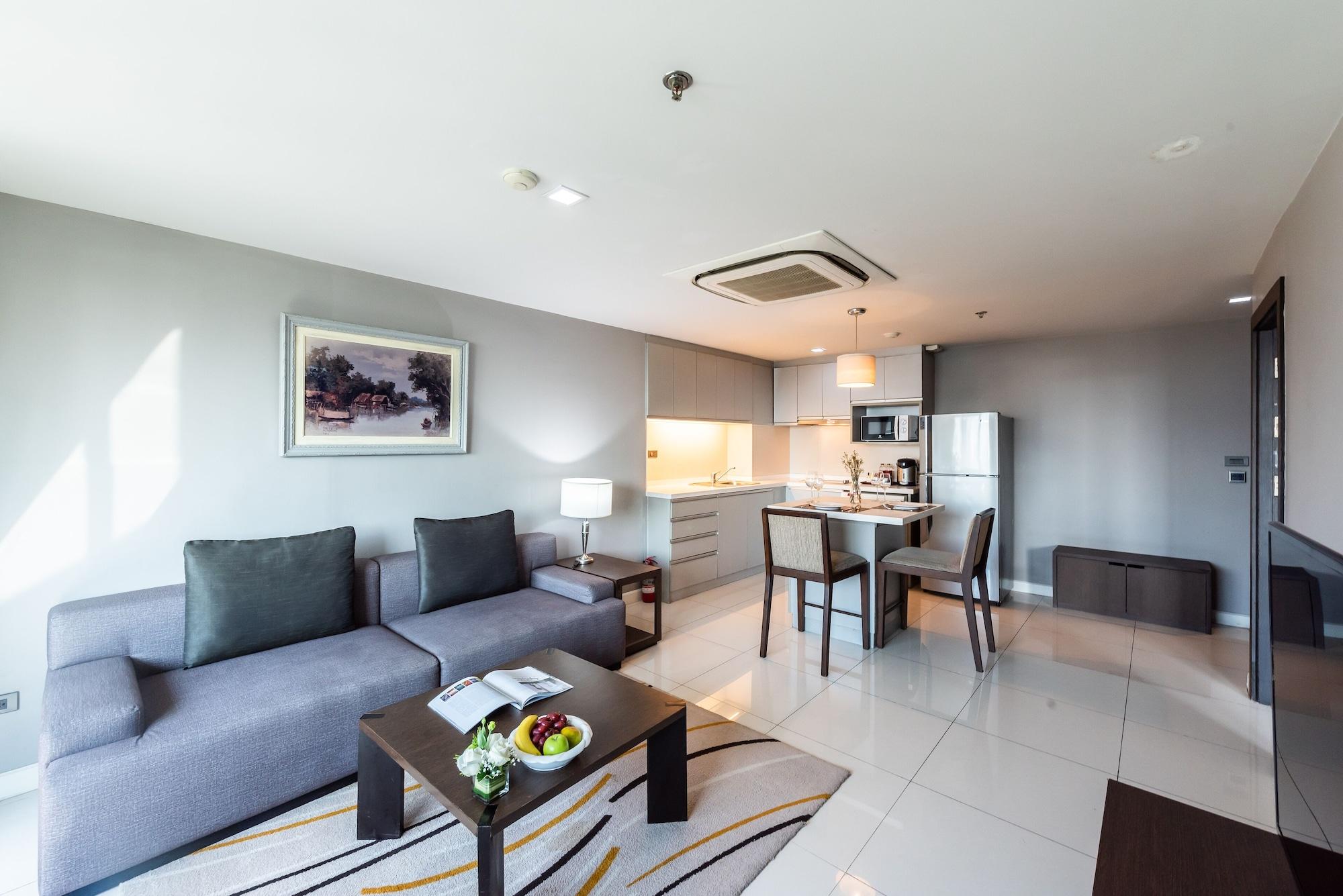 Royal Suite Hotel Bangkok Exterior foto