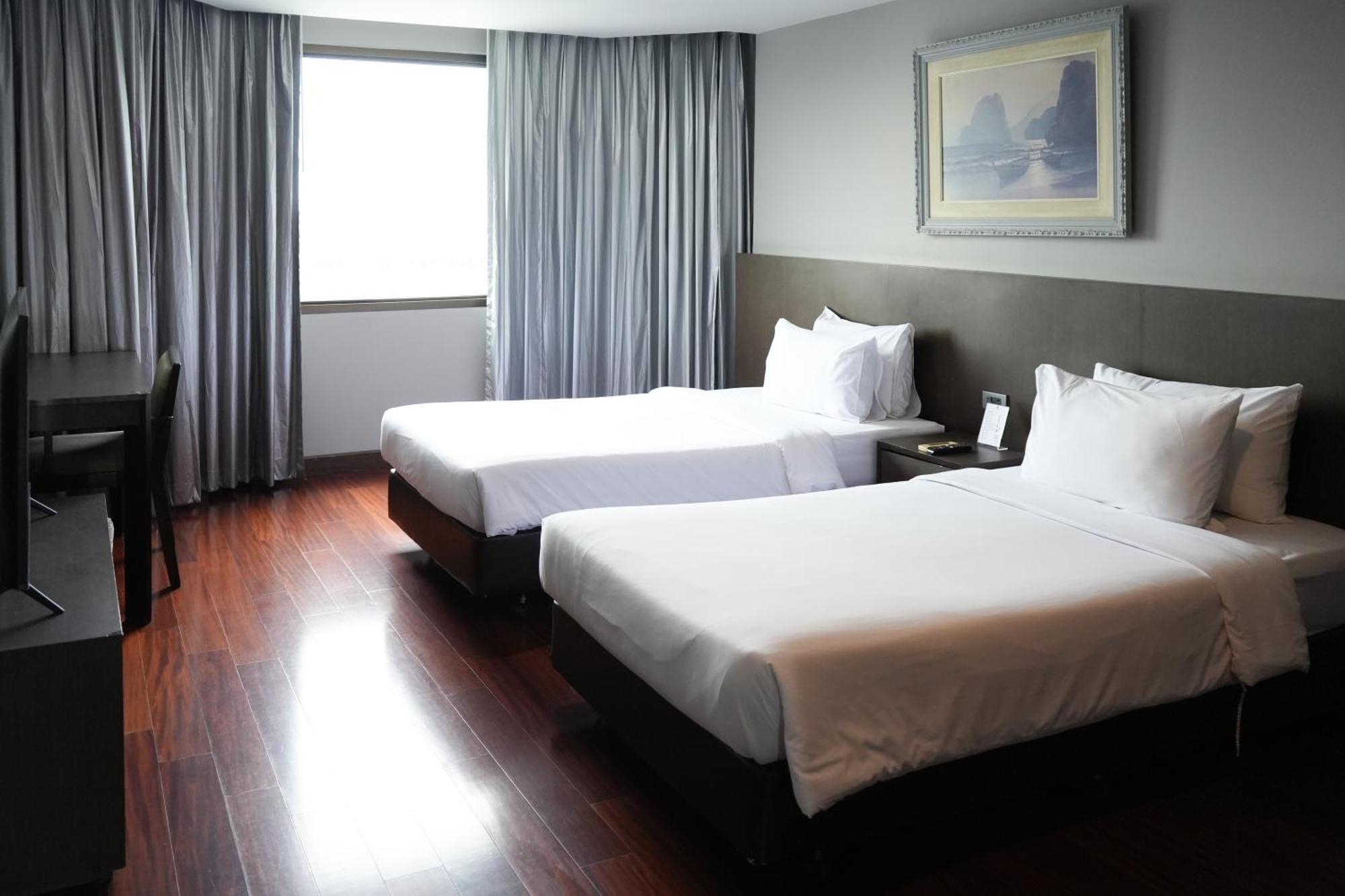 Royal Suite Hotel Bangkok Exterior foto