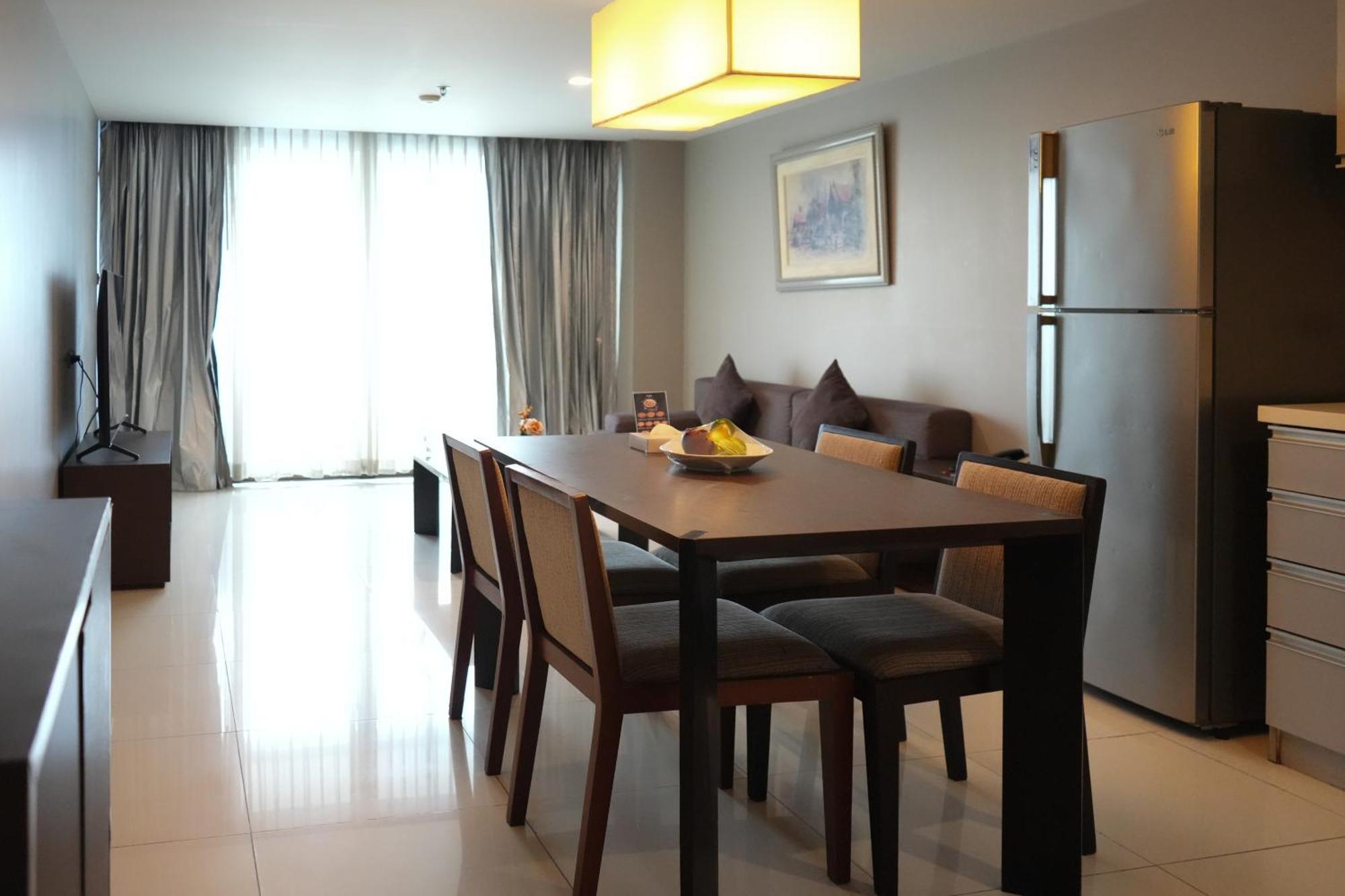 Royal Suite Hotel Bangkok Exterior foto